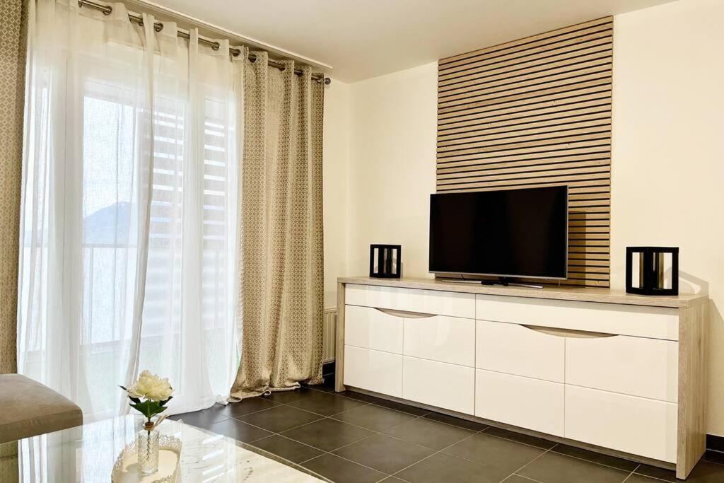 Appartement T2 Vue Panoramique Sur Annecy Seynod Extérieur photo